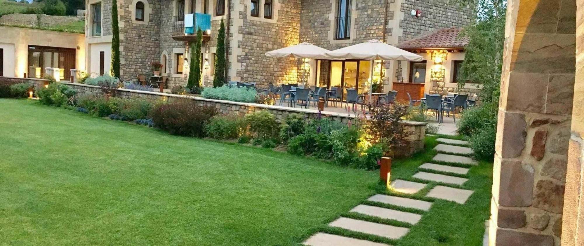 La Fuentona De Santillana Santillana del Mar Exterior foto